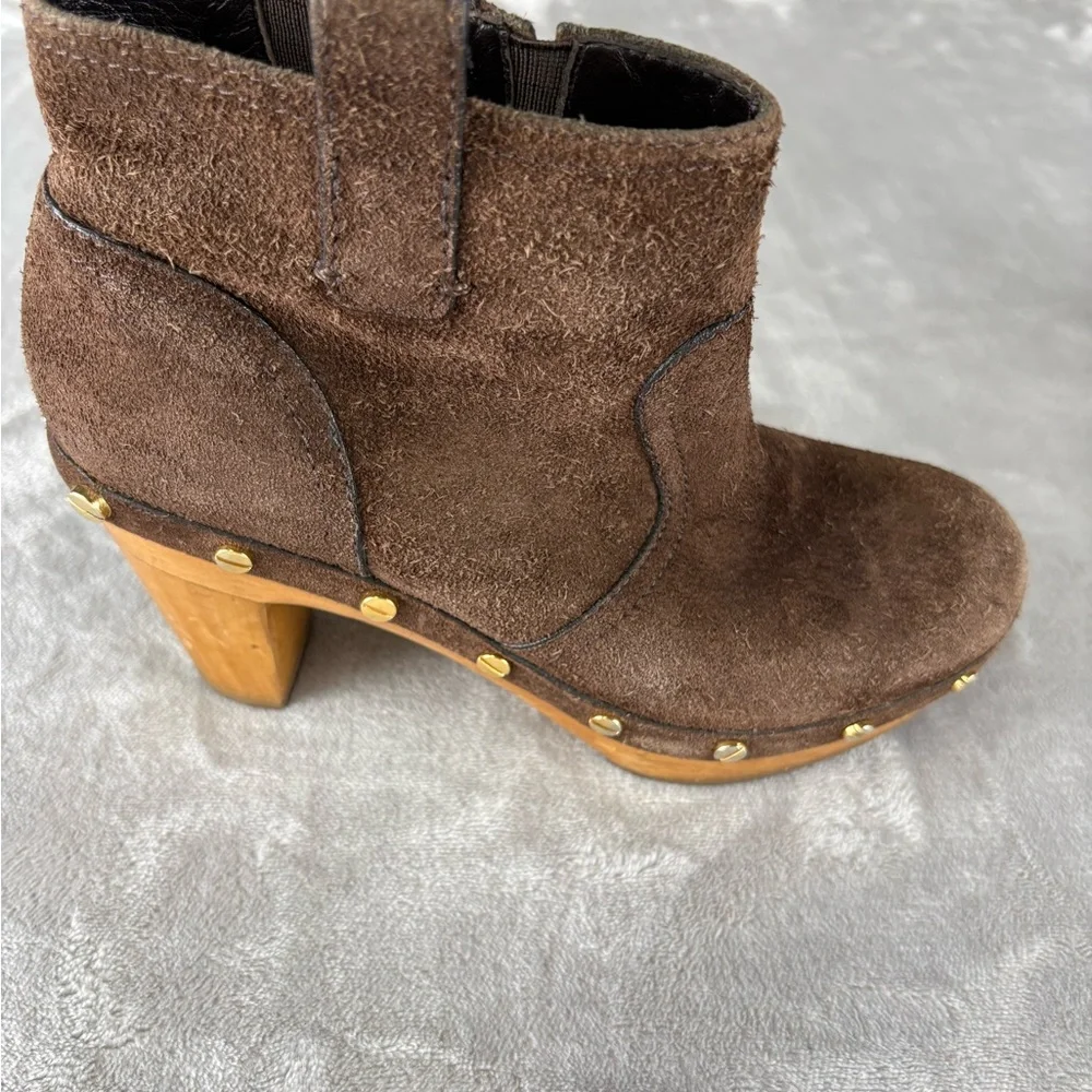Tory Burch Suede Clog Ankle Boots Brown Wooden Heel Studded‎ Size 6 Women’s